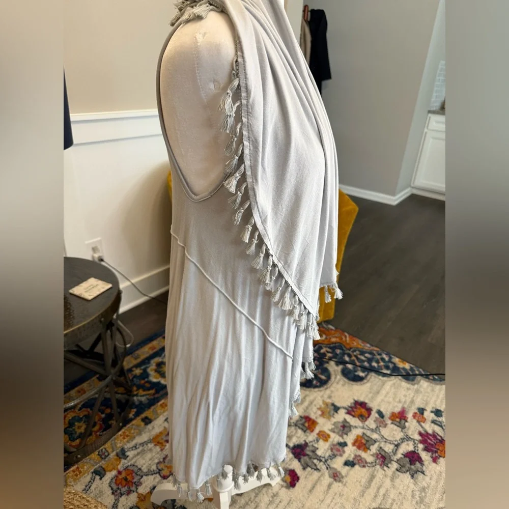 Gray Tassel Shawl